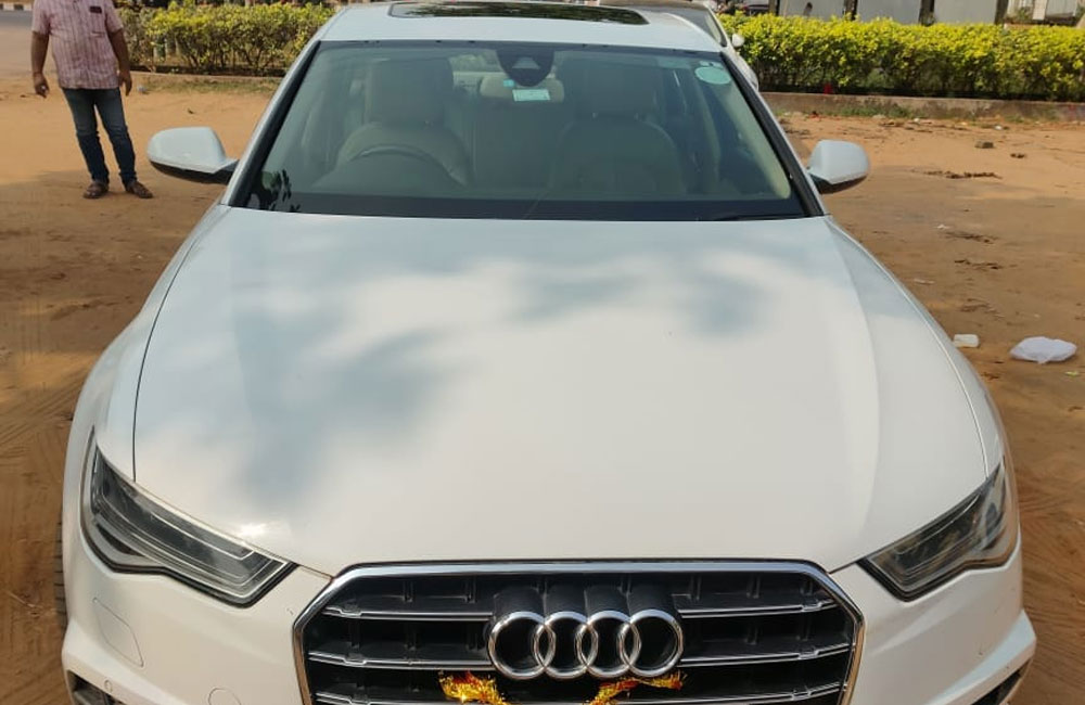 luxury-car-rental-service-in-odisha
